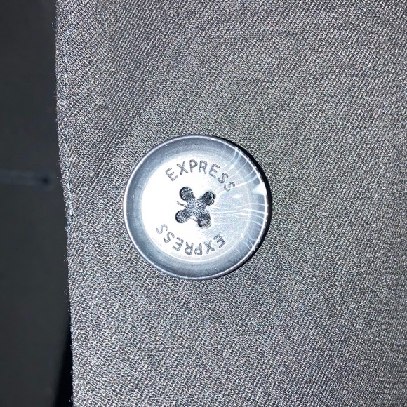 One button women’s blazer - Picture 3 of 6